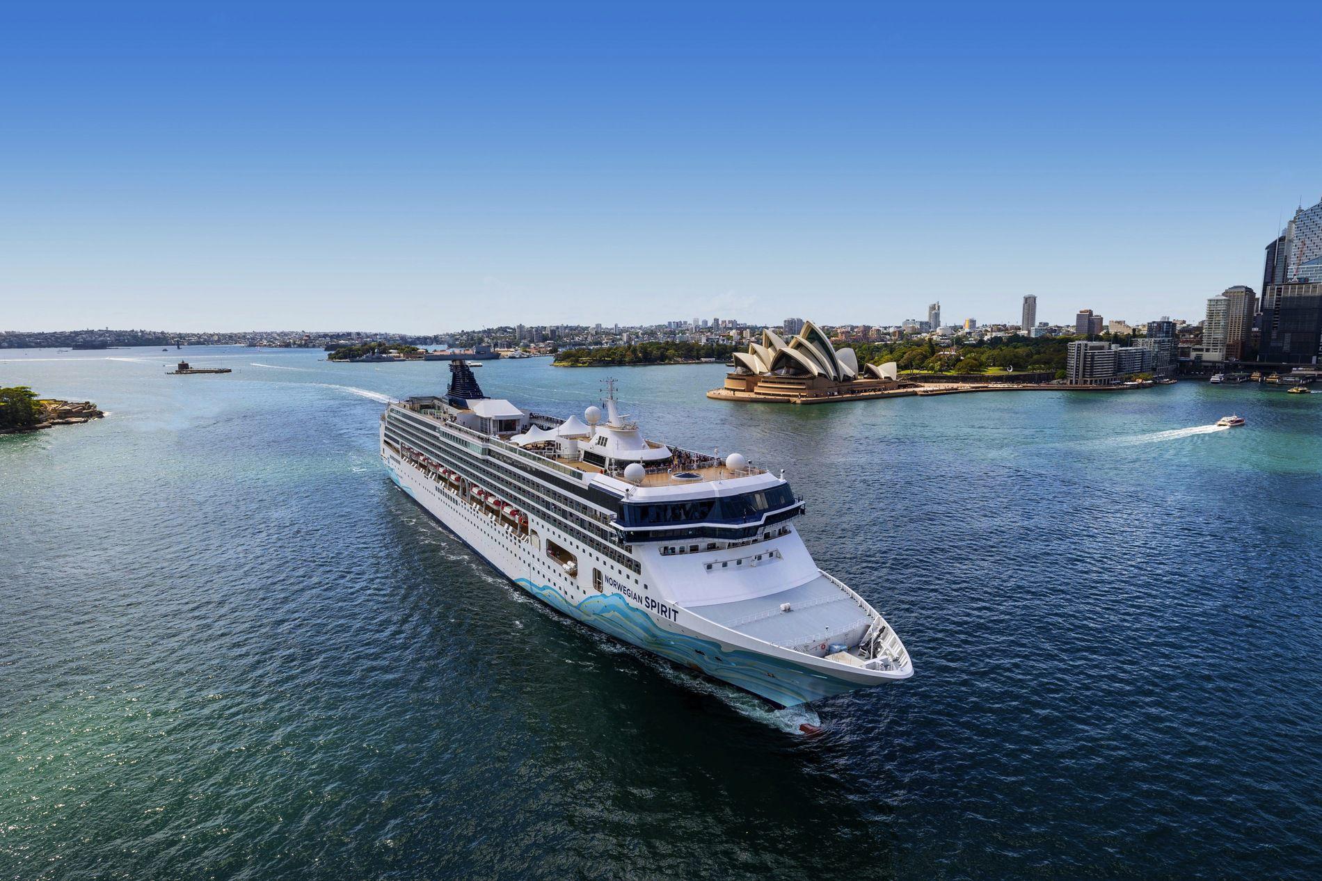 Norwegian Spirit sailing in Australia